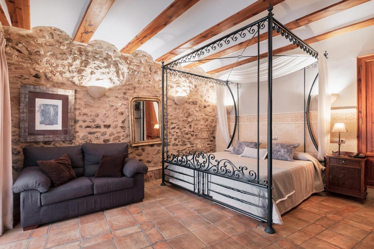 Casa Babel Vilallonga
