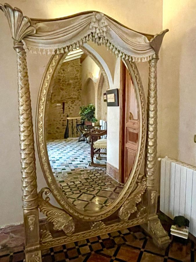 Casa Babel Vilallonga
